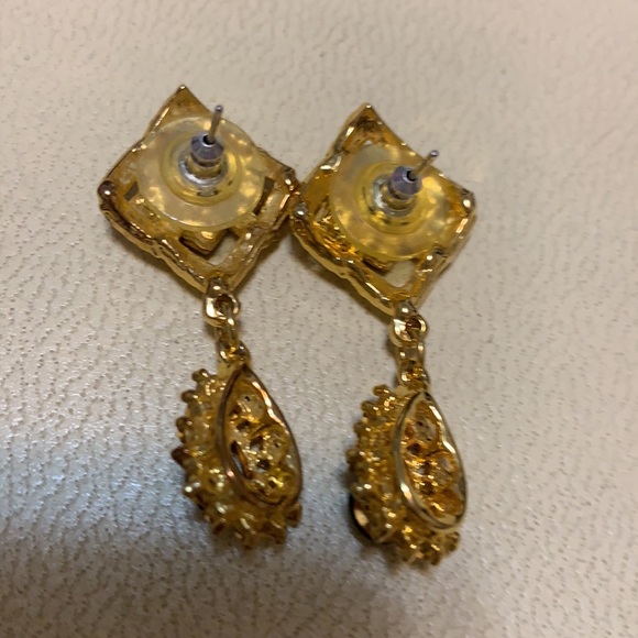 VINTAGE PAVE EMERALD GREEN PEAR DROP RHINESTONE STATEMENT EARRINGS PROM ELEGANT - Picture 3 of 14